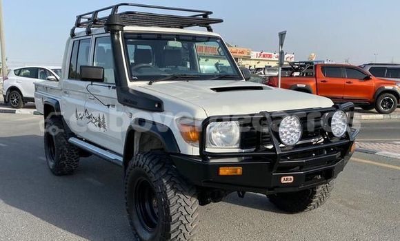 Buy Used Toyota DA White Truck in Nova Sintra in Brava Buy Used Toyota DA White Truck in Nova Sintra in Brava