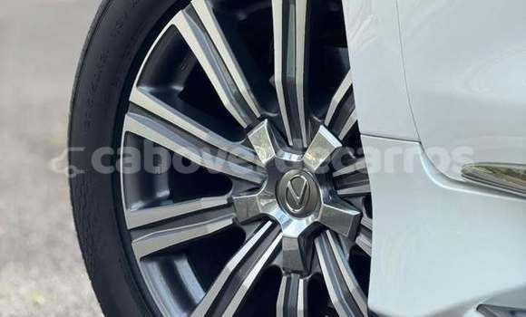 Acheter Occasion Voiture Lexus LX 570 Blanc à Santa Maria, Sal Acheter Occasion Voiture Lexus LX 570 Blanc à Santa Maria, Sal