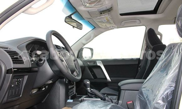 Comprar Usado Toyota Land Cruiser Prado White Carro em Santa Maria em Sal Comprar Usado Toyota Land Cruiser Prado White Carro em Santa Maria em Sal