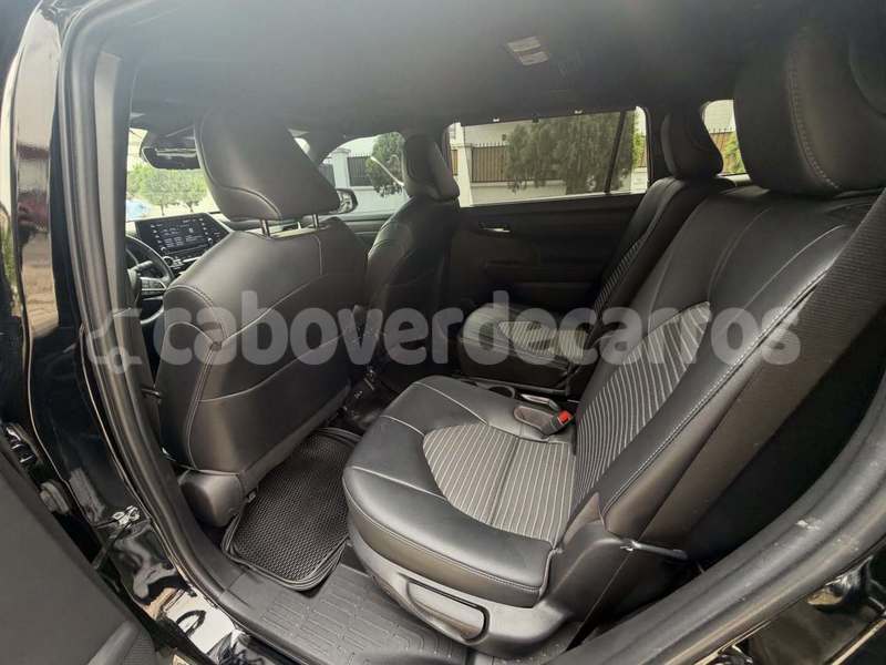 Big with watermark toyota highlander fogo mosteiros 277