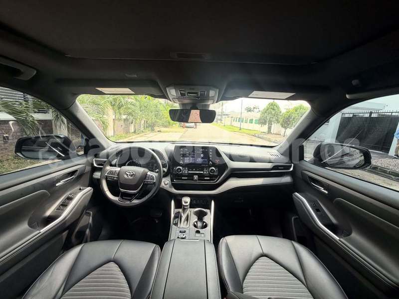 Big with watermark toyota highlander fogo mosteiros 277